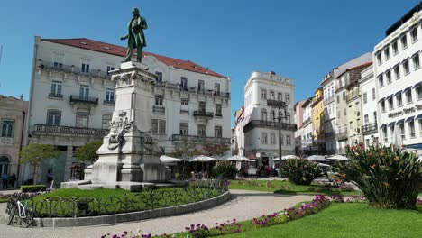 Coimbra-Statue,-City-Square-and-Historic-Centre-in-Portugal