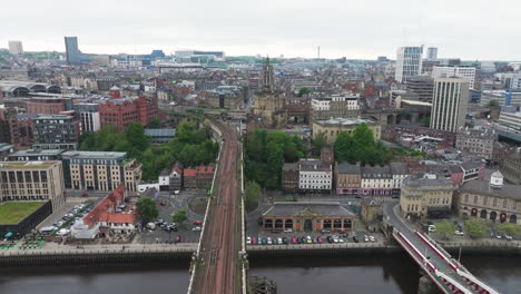 Newcastle-england-showcasing-the-city's-architecture-and-bridges,-aerial-view