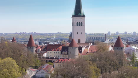 Telephoto-aerial-view-of-towers-along-medieval-walls-of-Vanalinn-Old-Town