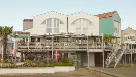 Colorful-Nordic-style-buildings-in-the-Le-Gabut-district-of-La-Rochelle,-France