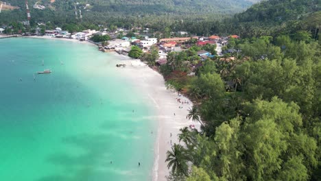 Vista-Aérea-De-La-Playa-De-Malibu,-Koh-Phangan