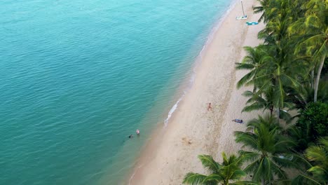 Luftaufnahmen-Eines-Strandes-In-Koh-Samui