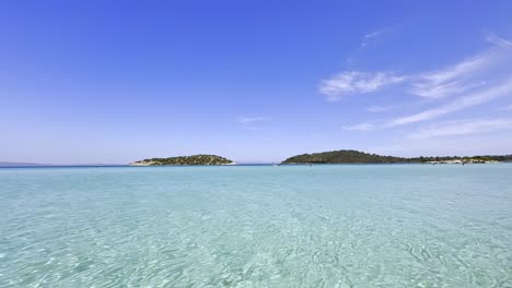 Clean-blue-flag-beaches-of-Halkidiki-Peninsula,-Greece