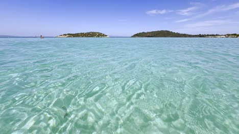 Clean-blue-flag-beaches-of-Halkidiki-Peninsula,-Greece