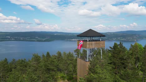 Imágenes-Aéreas-De-Nordbykollen-En-Drammen,-Noruega