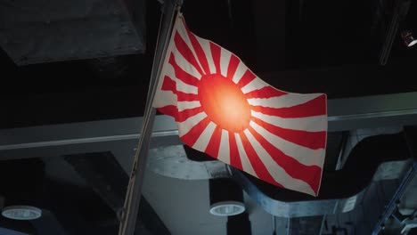 Bandera-Japonesa-Del-Sol-Naciente,-Kyokujitsu-ki,-Insignia-Naval-De-Japón