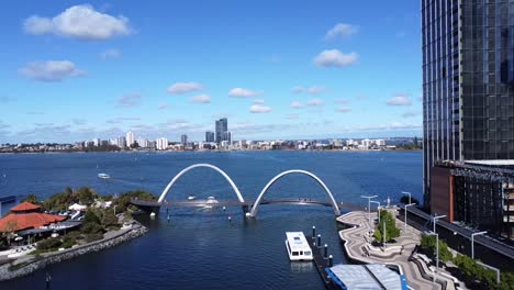 Puente-Elizabeth-Quay-Y-Río-Swan,-Perth---Vista-Aérea-De-Drones