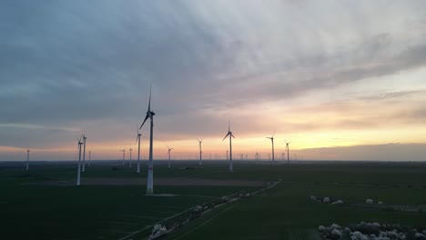 Windkraftanlage-Auf-Dem-Landpark-In-Deutschland-Produziert-Sauberen-Ökostrom