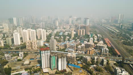 High-rise-skyscrapers-of-residential-areas-in-the-modern-City-of-Mumbai-at-daytime,-India