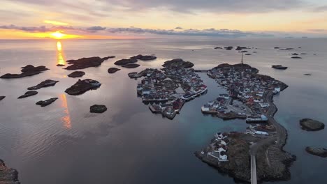 Vista-Aérea-Del-Hermoso-Paisaje-De-Las-Islas-Lofoten-Durante-El-Invierno