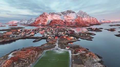 Vista-Aérea-Del-Hermoso-Paisaje-De-Las-Islas-Lofoten-Durante-El-Invierno