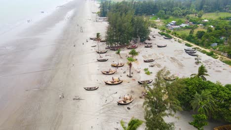 Bangladesh-Costa-Del-Océano-Índico-Barcos-De-Pesca-Abandonados-Mar-Playa-Limpia