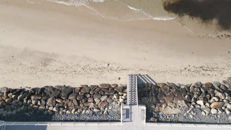 Top-View-Of-Beach-Resort-On-Sunny-Morning-In-Dennis-Port,-Nantucket-Sound,-Massachusetts