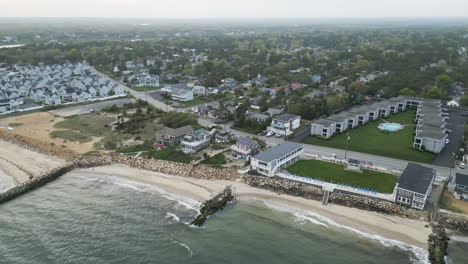 Motel-Frente-Al-Mar-Y-Alojamiento-En-Dennis-Port,-Cape-Cod,-Massachusetts