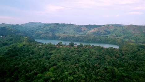 Lake-Nyiambuga-At-Ndali-Luxury-Lodge-In-Kibale-Forest-National-Park-Near-Fort-Portal,-Uganda