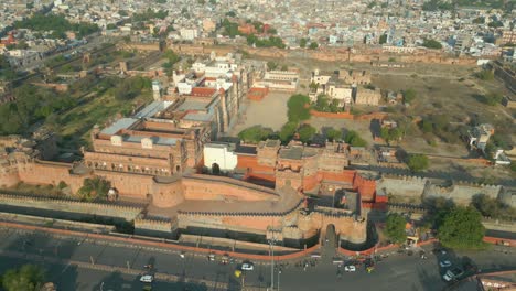 Vista-Aérea-Del-Fuerte-Junagarh,-Este-Es-Uno-De-Los-Lugares-Más-Cuidados-Para-Visitar-En-Bikaner.