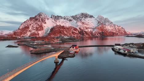 Vista-Aérea-Del-Hermoso-Paisaje-De-Las-Islas-Lofoten-Durante-El-Invierno