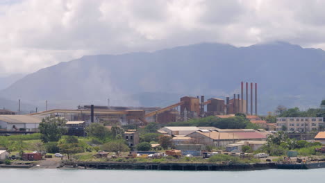 Industrial-look-in-Australian-iron-mine.-establishing-shoot