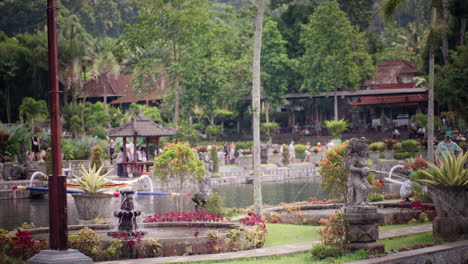 Patirthan-temple,-Balinese-Hinduism,-former-Royal-Palace,-religious-landmark