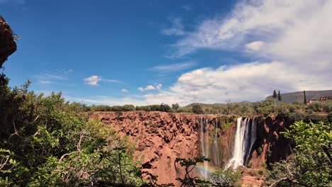 Cascada-De-Ouzoud-Cascada-De-Agua-Natural-Paisaje-árido-Marruecos