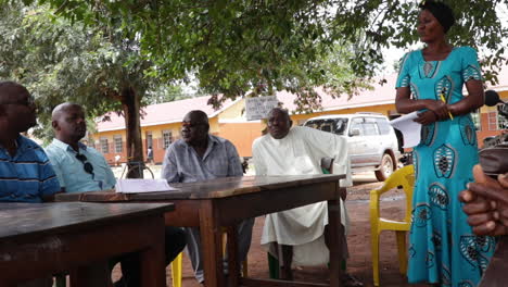 Reunión-De-Profesores-De-Escuela-En-La-Ciudad-De-Kampala,-Uganda.