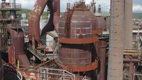 Profile-view-of-Völklingen-Ironworks-factory-in-Saarbrücken,-Germany