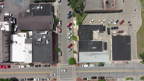 Downtown-Rockford,-Michigan-with-drone-video-overhead-looking-down-and-moving-forward