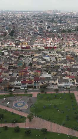 Parte-Sur-De-La-Ciudad-De-Bogota-Desde-Un-Drone,-Modo-Vertical