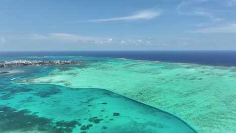 Unterwasserdüne-Bei-San-Andres-Auf-Der-Karibikinsel-Kolumbien