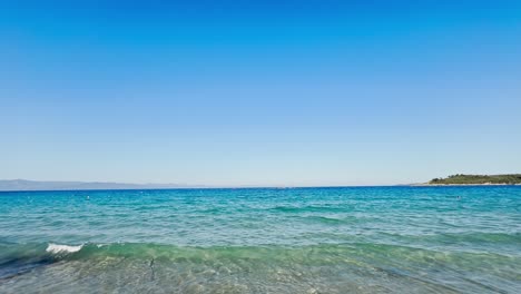 Clean-blue-flag-beaches-of-Halkidiki-Peninsula,-Greece