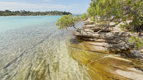 Playas-Limpias-Con-Bandera-Azul-De-La-Península-De-Halkidiki,-Grecia.