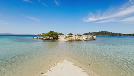 Clean-blue-flag-beaches-of-Halkidiki-Peninsula,-Greece