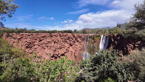 Cascada-Con-Arcoiris,-Naturaleza-Norte-De-áfrica,-Ouzoud-Falls-Marruecos