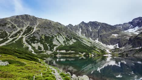 Scenic-Mountain-Range-Tatras-in-Poland-and-Slovak