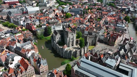 Gravensteen-Castle,-East-Flanders,-Ghent,-Flemish-Region,-Belgium,-June-2022