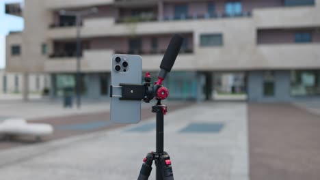 Parallax-outdoor-shot-of-smartphone-camera-attached-to-a-tripod,-mobile-photography