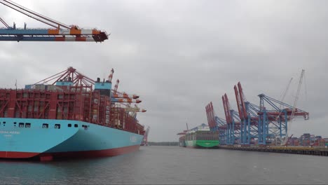 Hamburg-port-view-on-a-cloudy-day