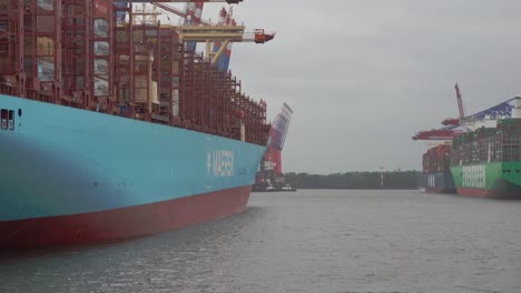 Hamburg-port-view-on-a-cloudy-day