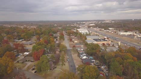 Drone-Volando-Directamente-Sobre-Un-Vecindario-En-Longview,-Texas