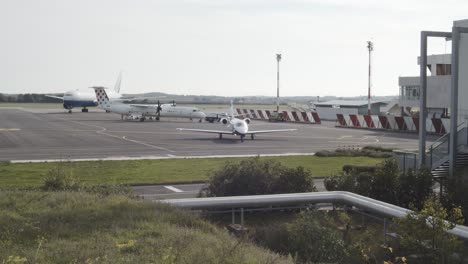 Luxury-Cessna-Citation-Airplane-is-ready-for-departure