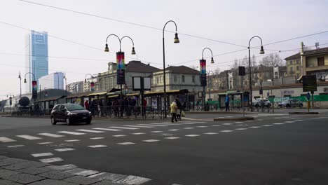 Fußgängerüberweg-In-Der-Innenstadt-Von-Turin.-Statisch