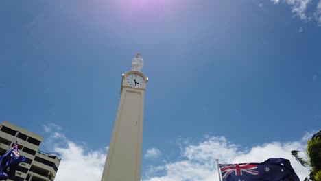 A-WW1-Memorial-on-the-esplanade-in-Cairns,-Australia