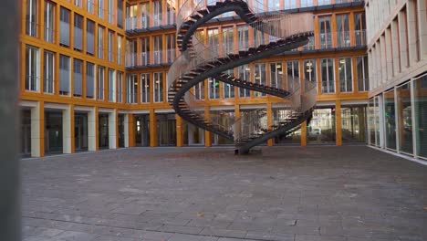 La-Escalera-Interminable-En-Munich,-Alemania.