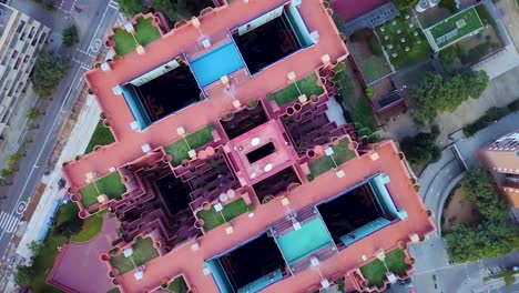 Top-down-view-of-building-by-Ricardo-Bofill