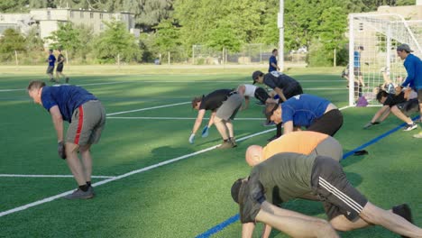 Ältere-Männer-Treffen-Sich-Zum-Training-Und-Zu-Körperlichen-Aktivitäten