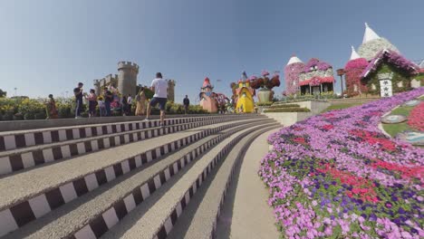 Floral-Clock-in-Miracle-Garden-Dubai