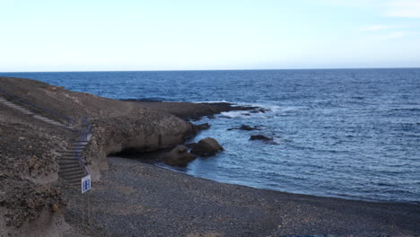 Ein-Einsamer-Strand-Auf-Teneriffa