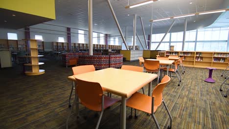 Empty-Library-during-school-hours