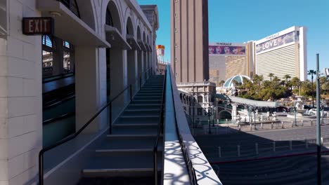 Puente-Peatonal-Cubierto-De-Entrada-Al-Casino-Y-Resort-Veneciano-En-Las-Vegas