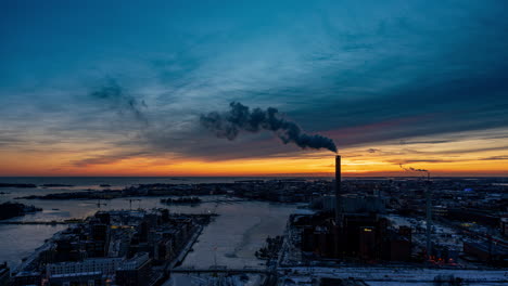 Evening-to-night-Timelapse-of-Helsinki:-winter-sunset-turning-into-a-cloudy-dusk